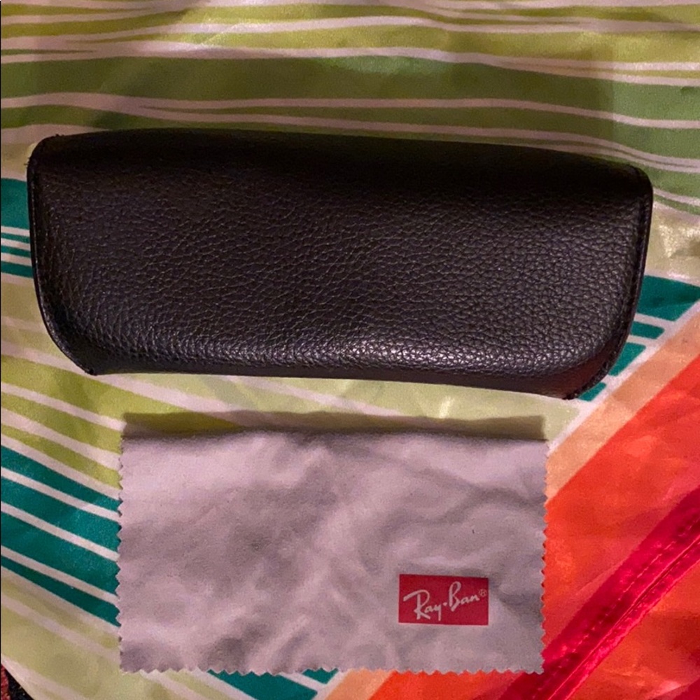 RAY-BAN LARGE SUNGLASS CASE NEVER USED⭐️⭐️⭐️⭐️⭐️ - Picture 6 of 6